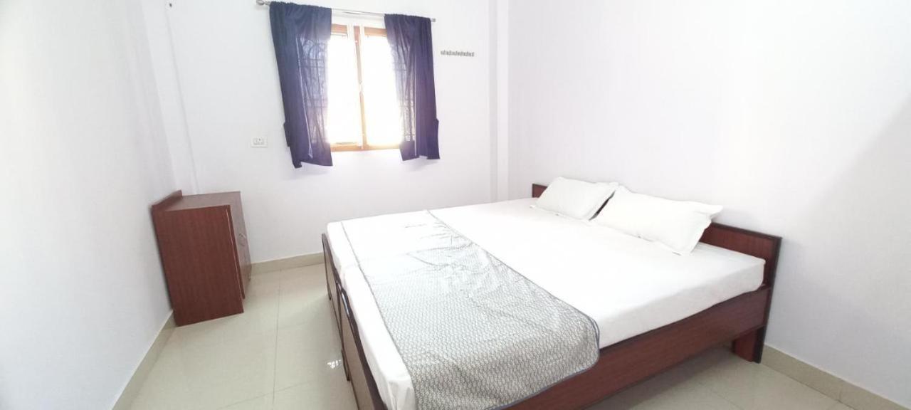 Grg Guest House Near Rani Ghat - Varanasi — Photos 1
