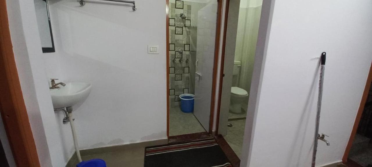 Grg Guest House Near Rani Ghat - Varanasi — Photos 3